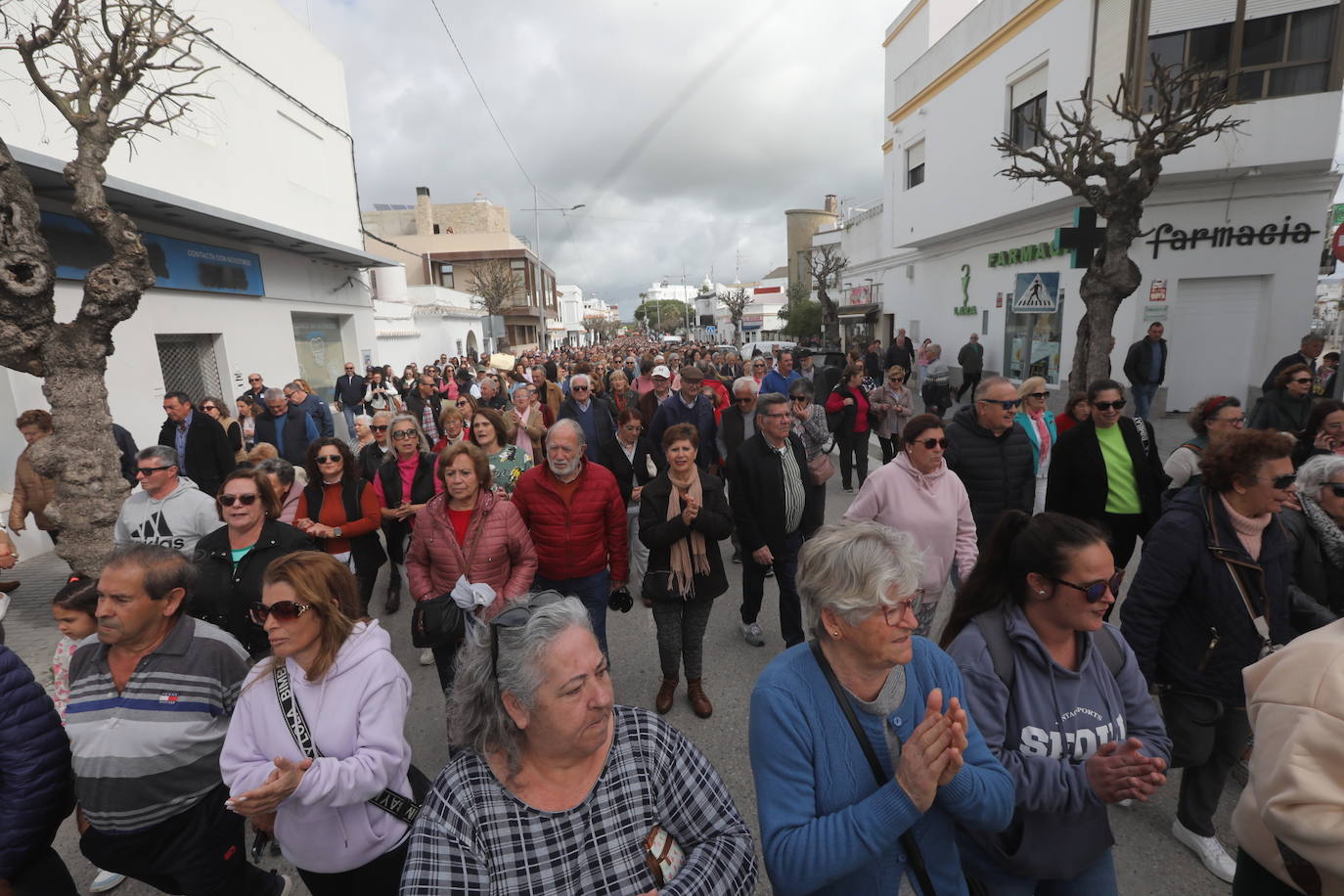 Fotos: Barbate se echa a la calle