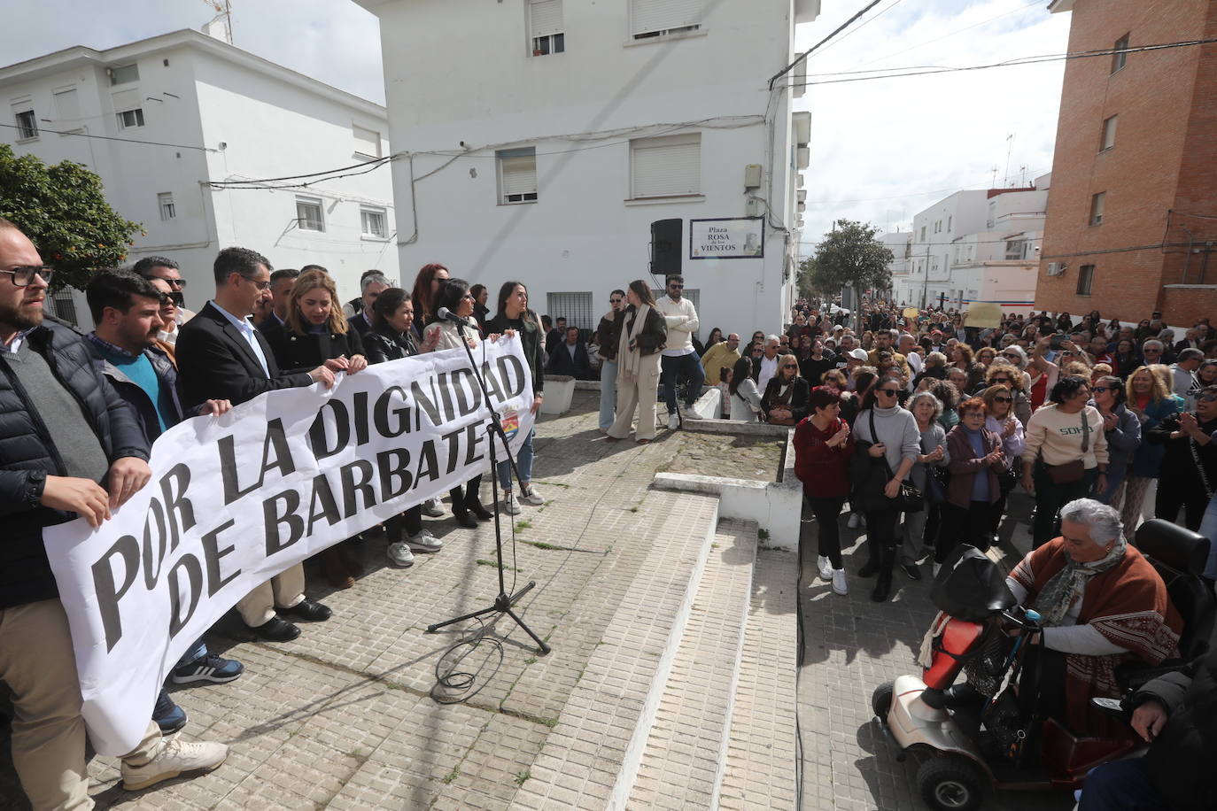 Fotos: Barbate se echa a la calle