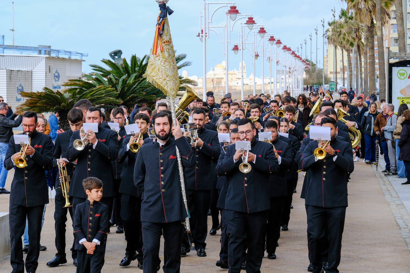 Fotos: Concierto «Tramos de cuaresma» del Bando de la Agrupación Musical Polillas Cádiz