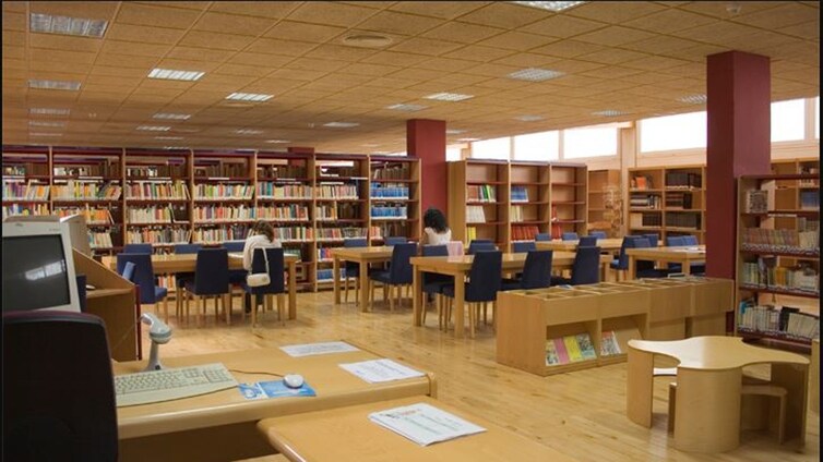 La biblioteca Adolfo Suárez reabre todos sus servicios tras las obras de climatización y electrificado