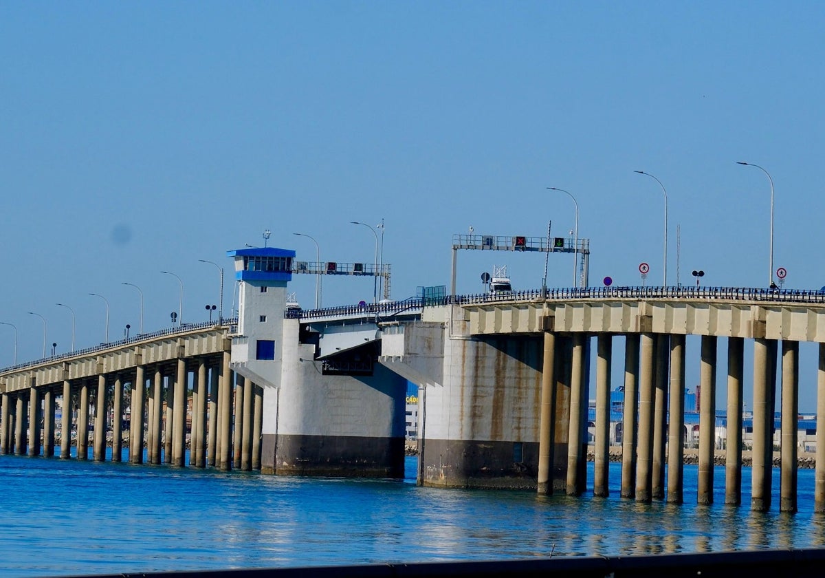 El puente Carranza, activo en la mañana de este miércoles, cerrará al tráfico el próximo día 17