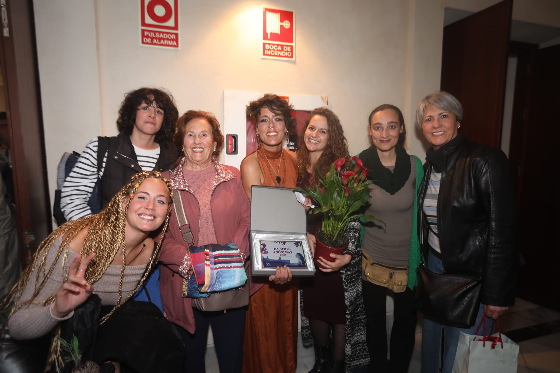 Fotos: Cádiz homenajea la trayectoria de Ilustres Anónimas 2024 por construir una sociedad más igualitaria