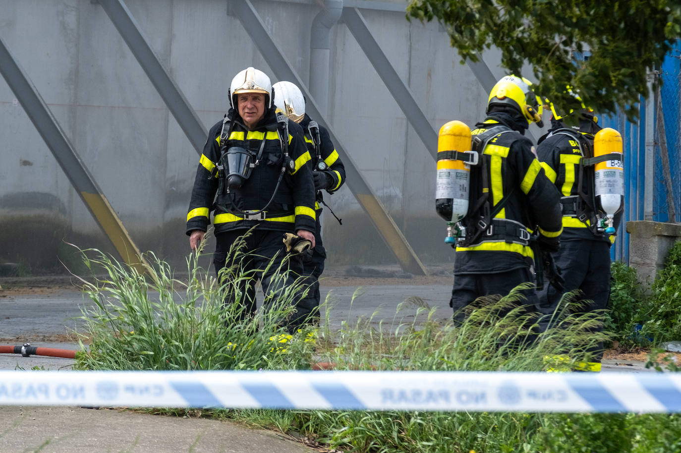 Fotos: Incendio en una nave en el polígono Trocadero de Puerto Real