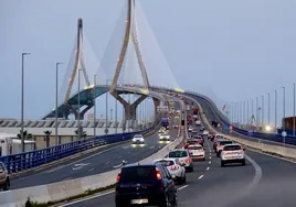 Valoración positiva en la circulación de entrada a Cádiz en el primer día tras el corte del Puente Carranza