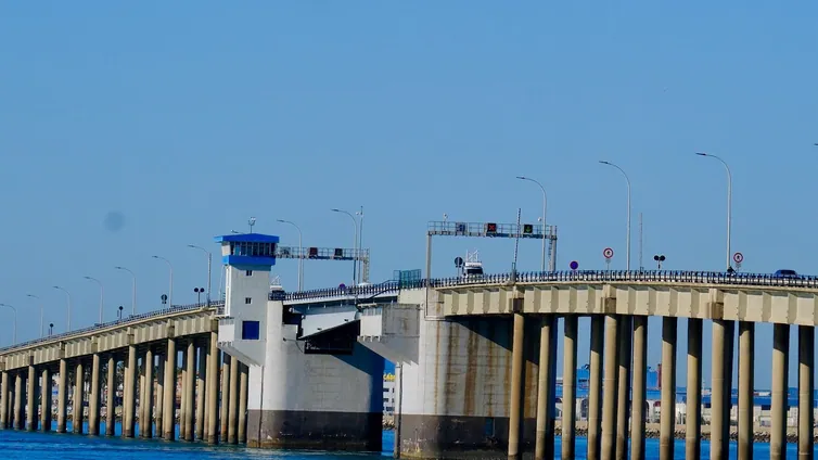 «Con el adecuado mantenimiento tenemos puente Carranza para muchos años»