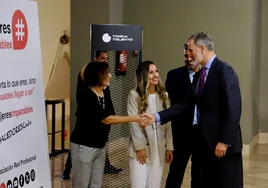 Felipe VI conoce tres iniciativas de impacto social en Cádiz