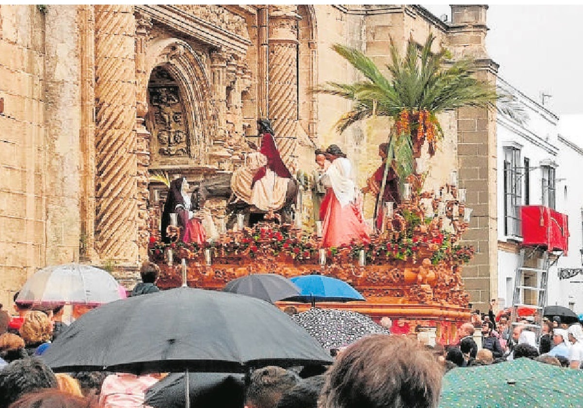 Amargura para el flagelado y resignación el Domingo de Ramos en San Marcos, en El Puerto