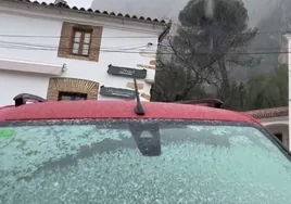Intensa nevada en la Sierra de Cádiz: Villaluenga del Rosario se cubre de blanco este Martes Santo