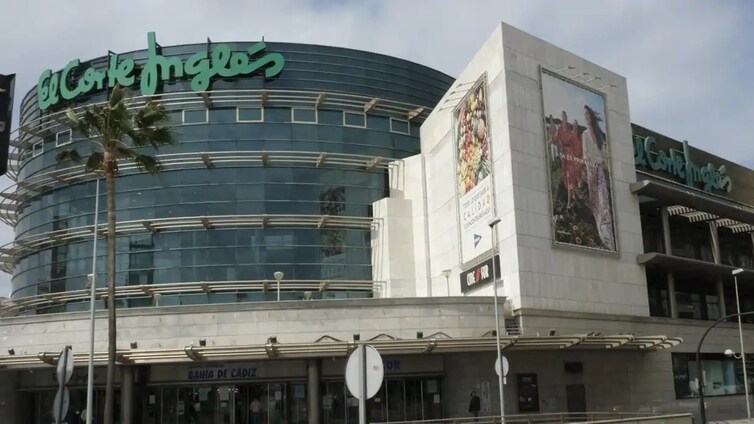 Semana Santa 2024: días y horarios de apertura de los centros comerciales de Cádiz