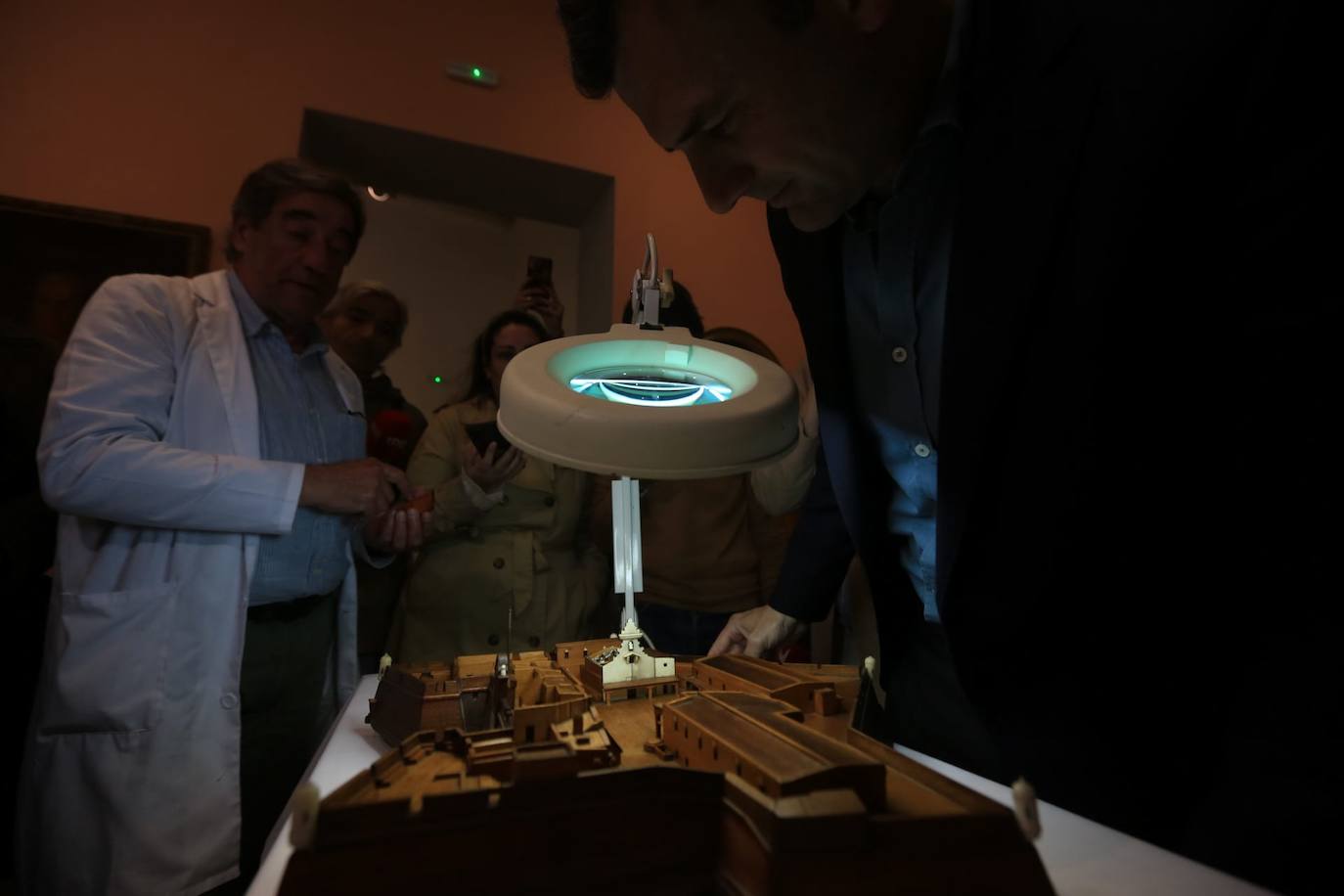 Fotos: El espectacular hallazgo del retablo de la capilla de Santa Catalina en la Maqueta de Cádiz