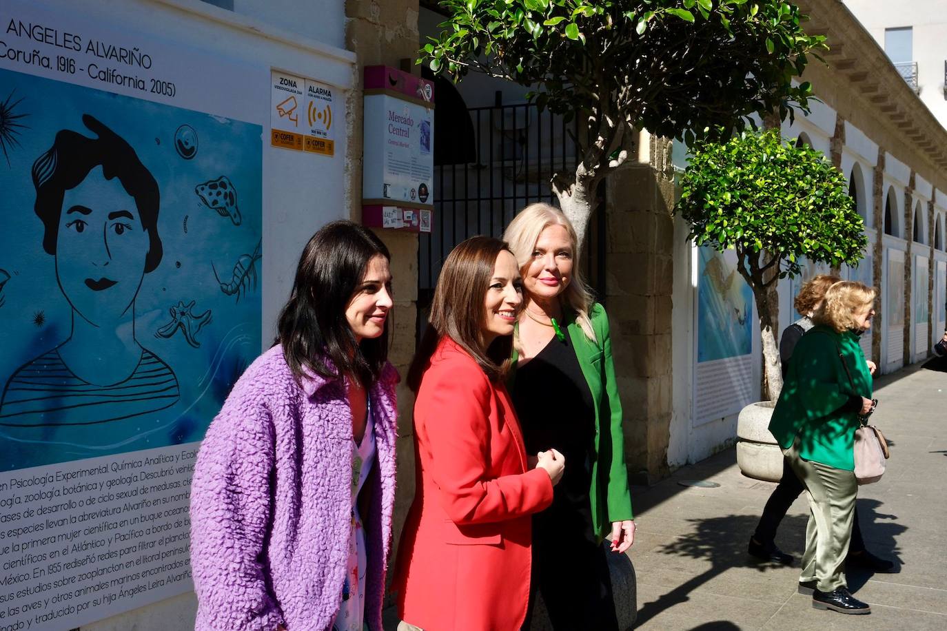 Fotos: La exposición &#039;Mujeres de la Mar&#039; ya se puede contemplar en el Mercado Central de Cádiz