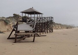 Las playas de Chipiona, Rota, Conil y Barbate pasarán por el 'taller' tras los destrozos del temporal Karlotta