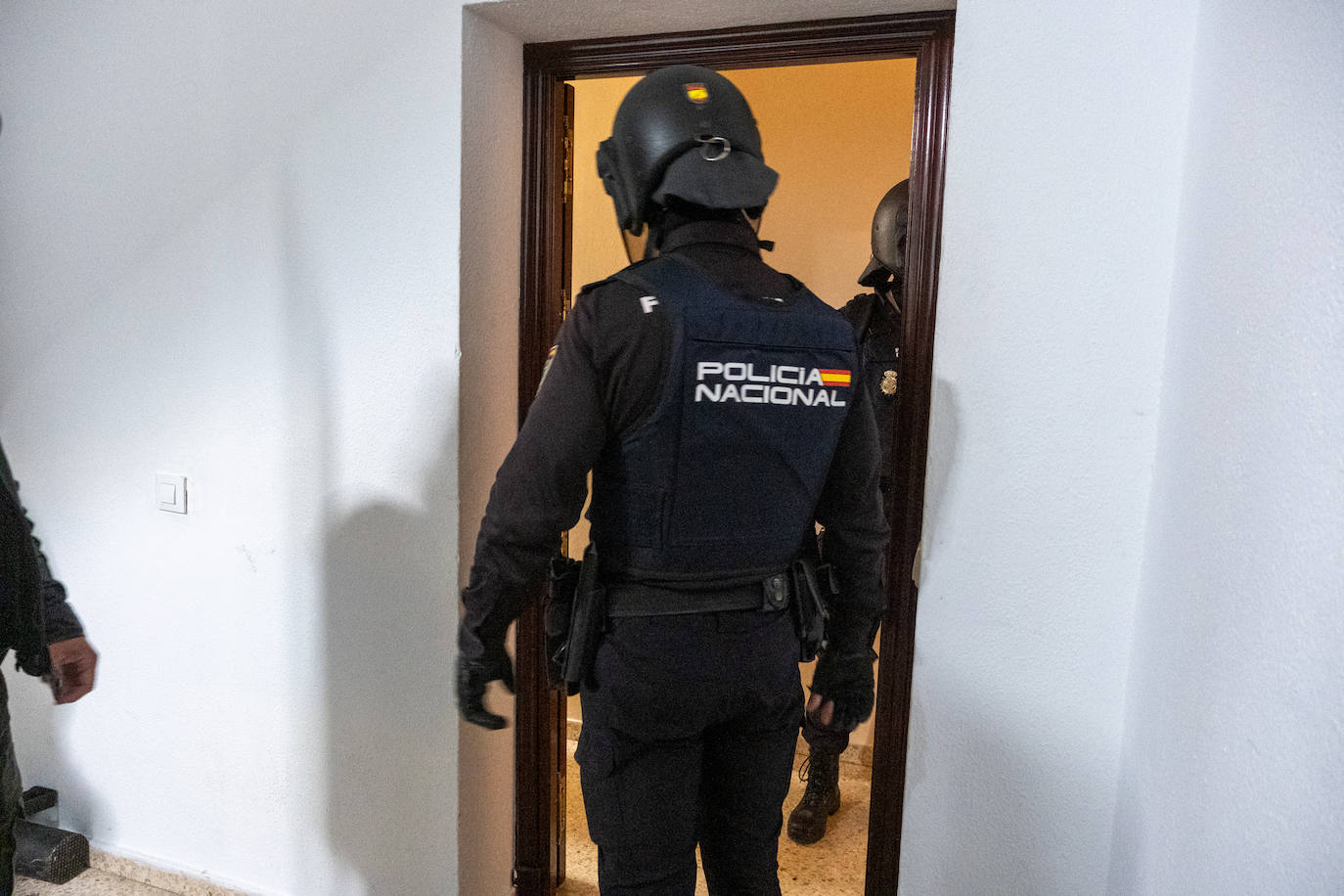 Fotos: Operación de la Policía Nacional antidroga en la barriada de la Paz de Cádiz