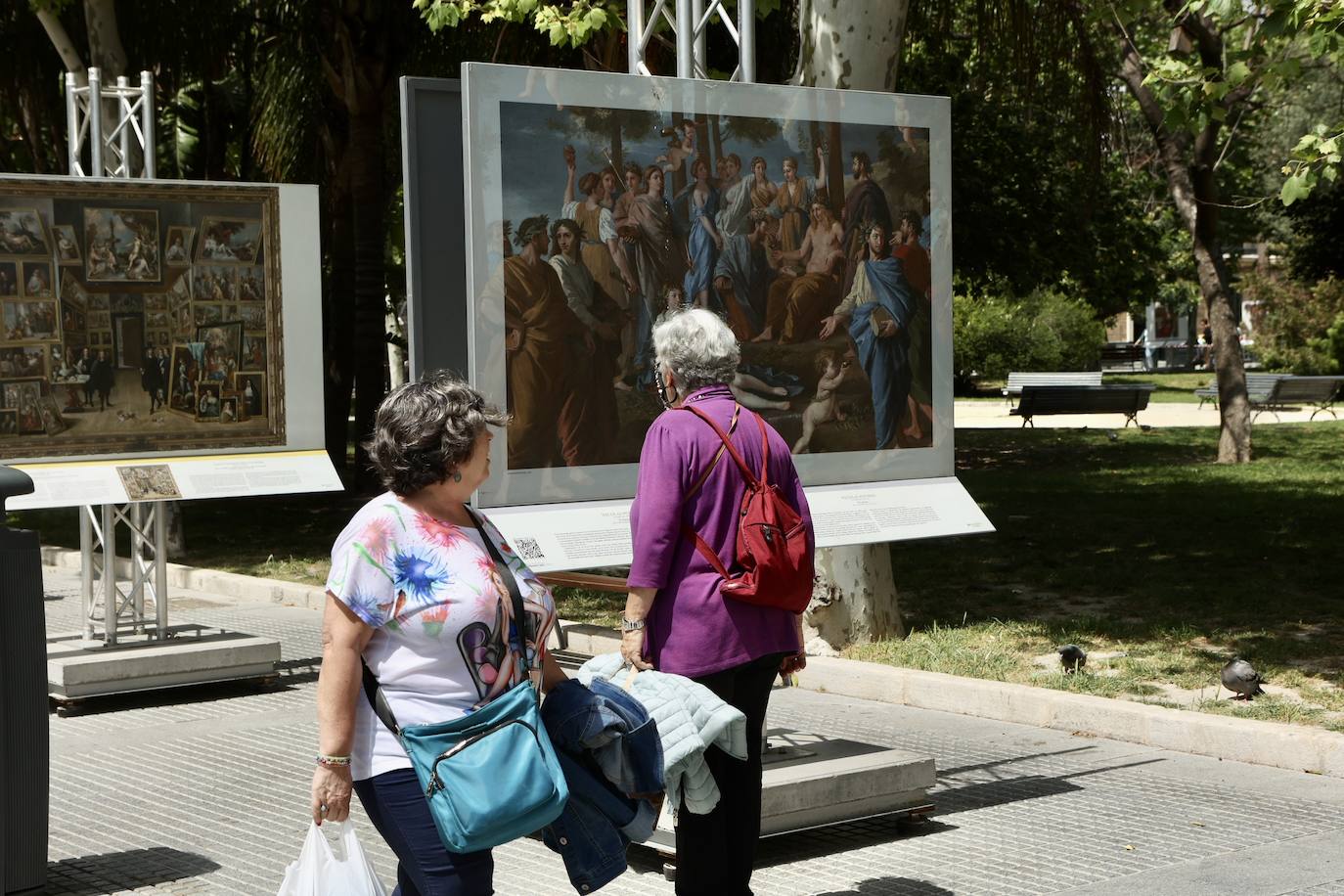 Fotos: Una nueva exposición en la plaza de España de Cádiz