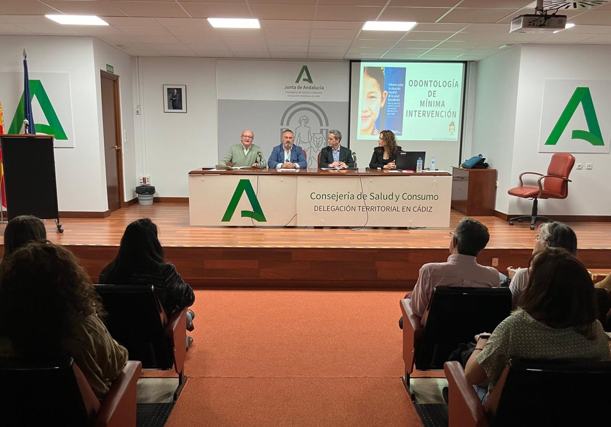 Cádiz acoge el curso de Odontología de mínima intervención