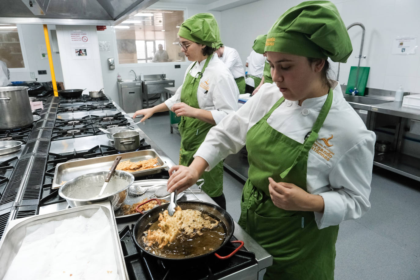 Fotos: La Escuela de Hostelería Fernando Quiñones celebra su 50 aniversario