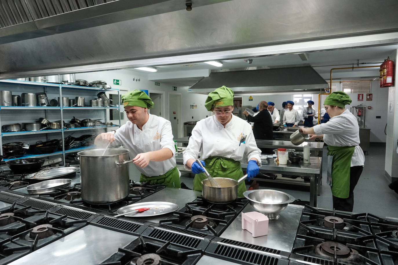 Fotos: La Escuela de Hostelería Fernando Quiñones celebra su 50 aniversario