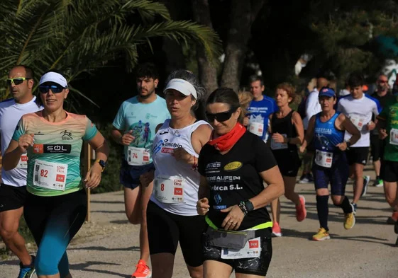 Fotos: Así ha sido la carrera solidaria 'Corre por una causa' en El Puerto