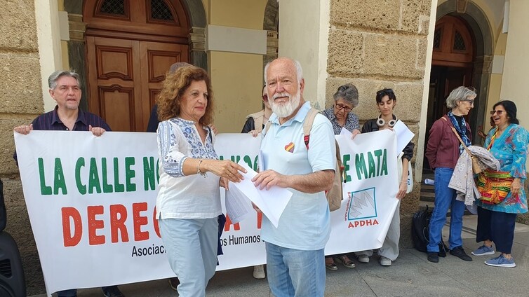 LA APDHA asegura que no ha recibido «ninguna invitación formal» del alcalde de Cádiz para hablar de Personas sin Hogar