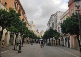 Jerez instalará un entoldado en la calle Larga para dotarla de sombra