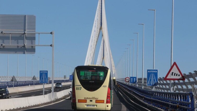 El Plan de Transporte Metropolitano de la Bahía de Cádiz ya recoge plataformas reservadas para el transporte público en los dos puentes de Cádiz
