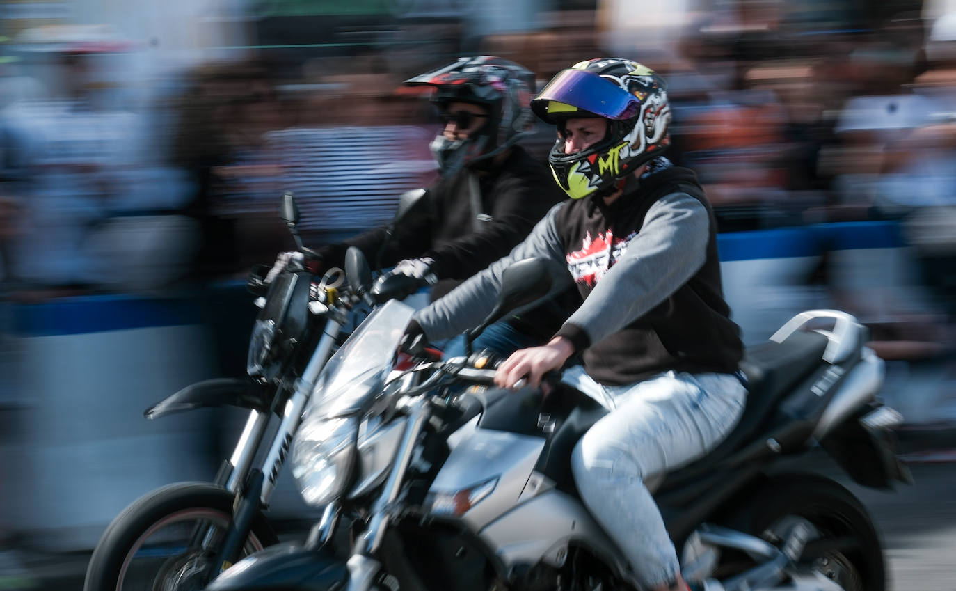 FOTOS: Regresa la fiebre motera a El Puerto