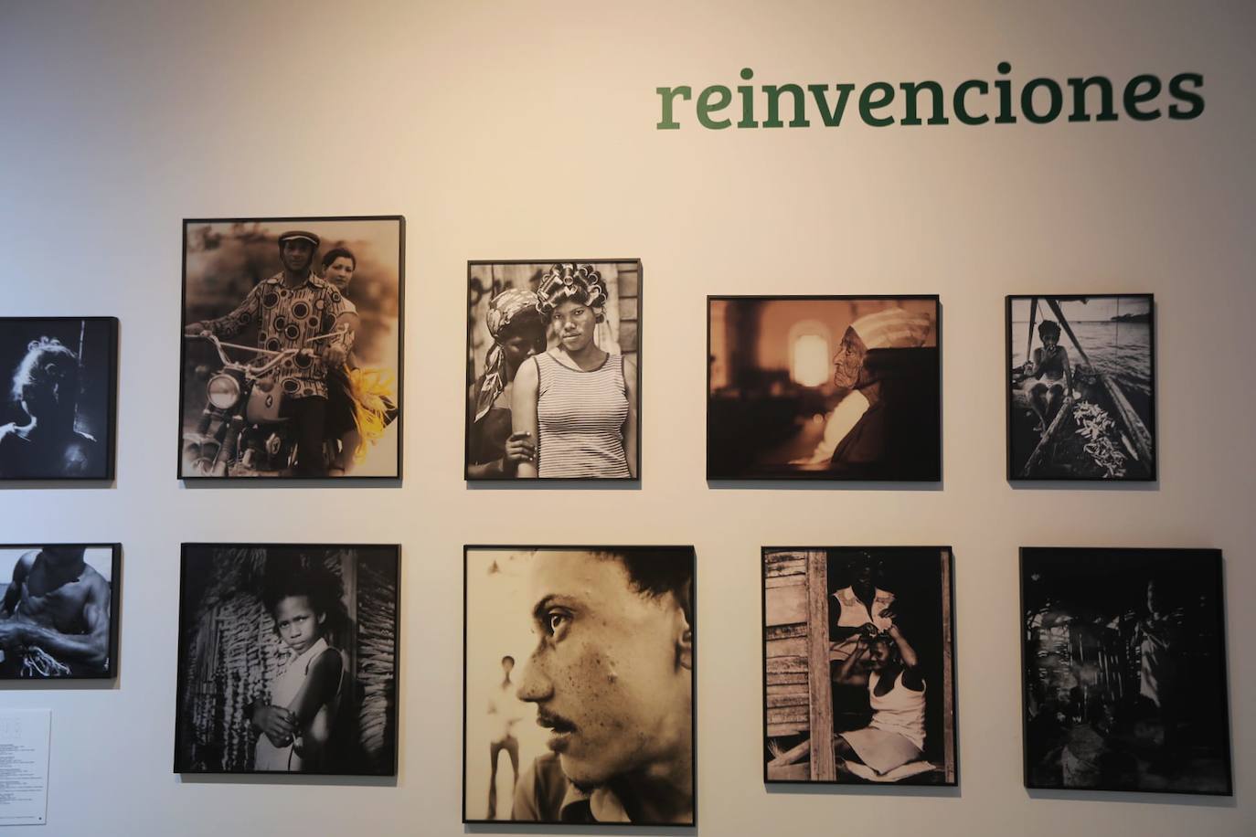 Fotos de la exposición ‘Reinvenciones: la ubicuidad de las identidades en lo fotográfico desde el Caribe’