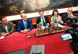 Los tres millones de euros para reformar la actual sede de Educación «no suponen un se acabó» para el proyecto Valcárcel