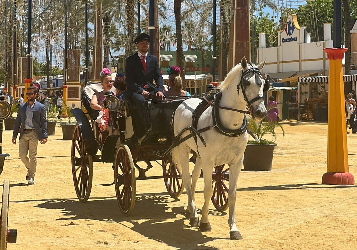 El Mentidero: Festivo y multitud de comidas en este lunes de Feria de Jerez