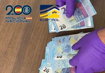 Un vecino de El Puerto, implicado en una red que compraba por internet billetes falsos de 20 y 50 euros