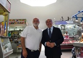 El chef José Andrés junto a José Ignacio Landaluce, alcalde de Algeciras