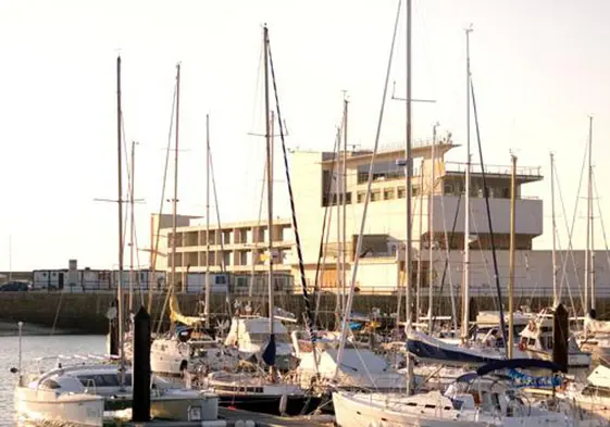 Imagen del puerto deportivo Puerto América.