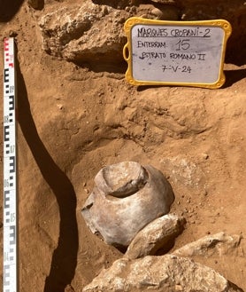 Imagen secundaria 2 - Hallazgo arqueológico en Cádiz: 21 enterramientos romanos en el solar de la calle Marqués de Cropani