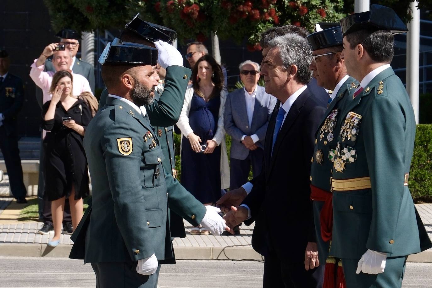 Fotos: Así ha sido la toma de posesión del nuevo jefe de la Comandancia, el coronel Luis Martín Velasco