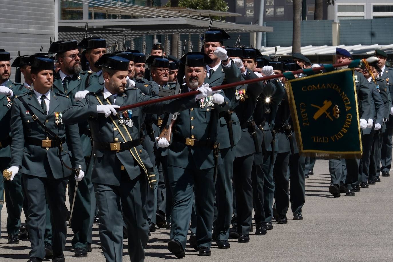 Fotos: Así ha sido la toma de posesión del nuevo jefe de la Comandancia, el coronel Luis Martín Velasco