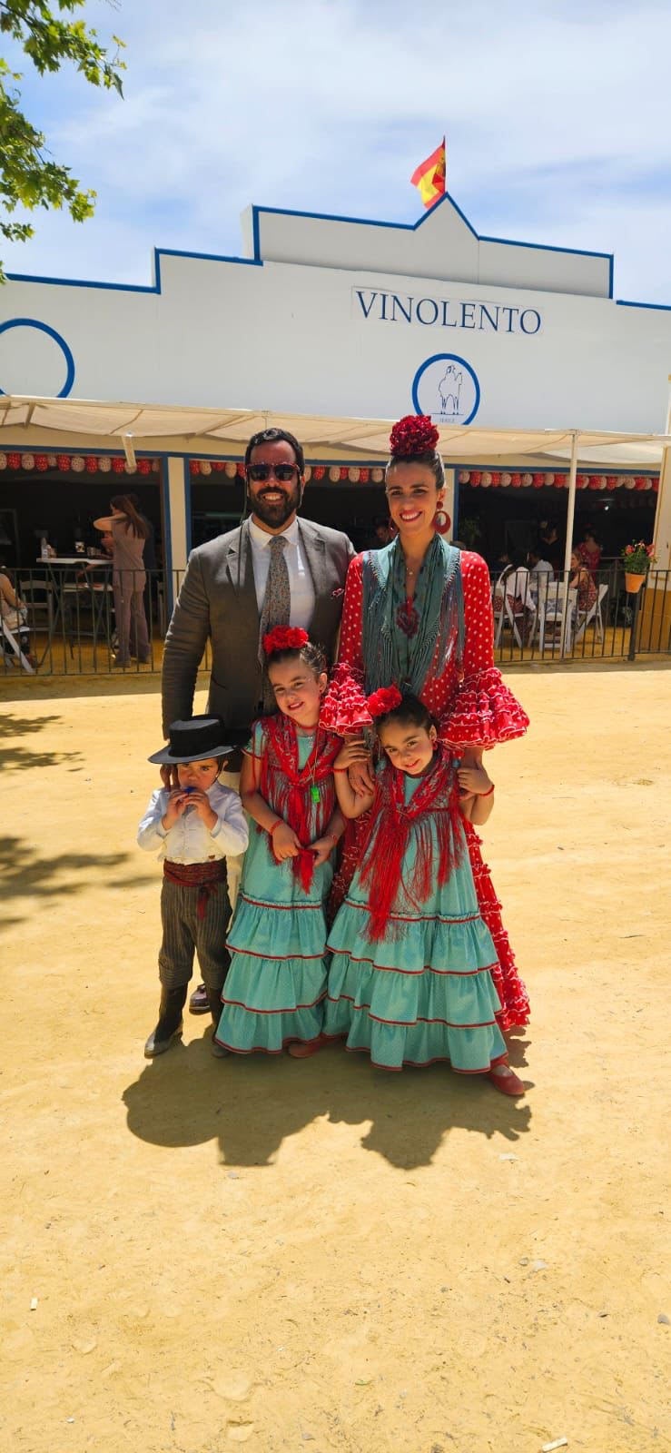 Jaime Sansó-Rubert y Ana Valentín junto a sus hijos, Jaime, Anichi y Jimena