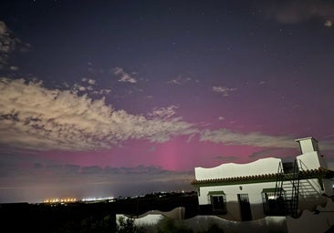 La aurora boreal sorprende a Cádiz