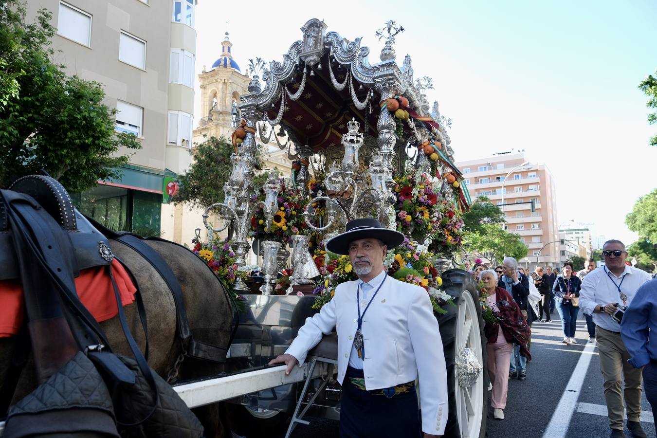 Fotos: La hermandad del Rocío de Cádiz recorre la ciudad antes de salir hacia Almonte