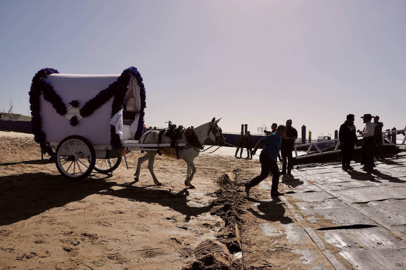 Fotos: embarque de la hermandad del Rocío de Jerez