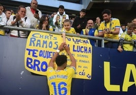 Fotos: Las imágenes del partido Cádiz CF-Las Palmas en Carranza