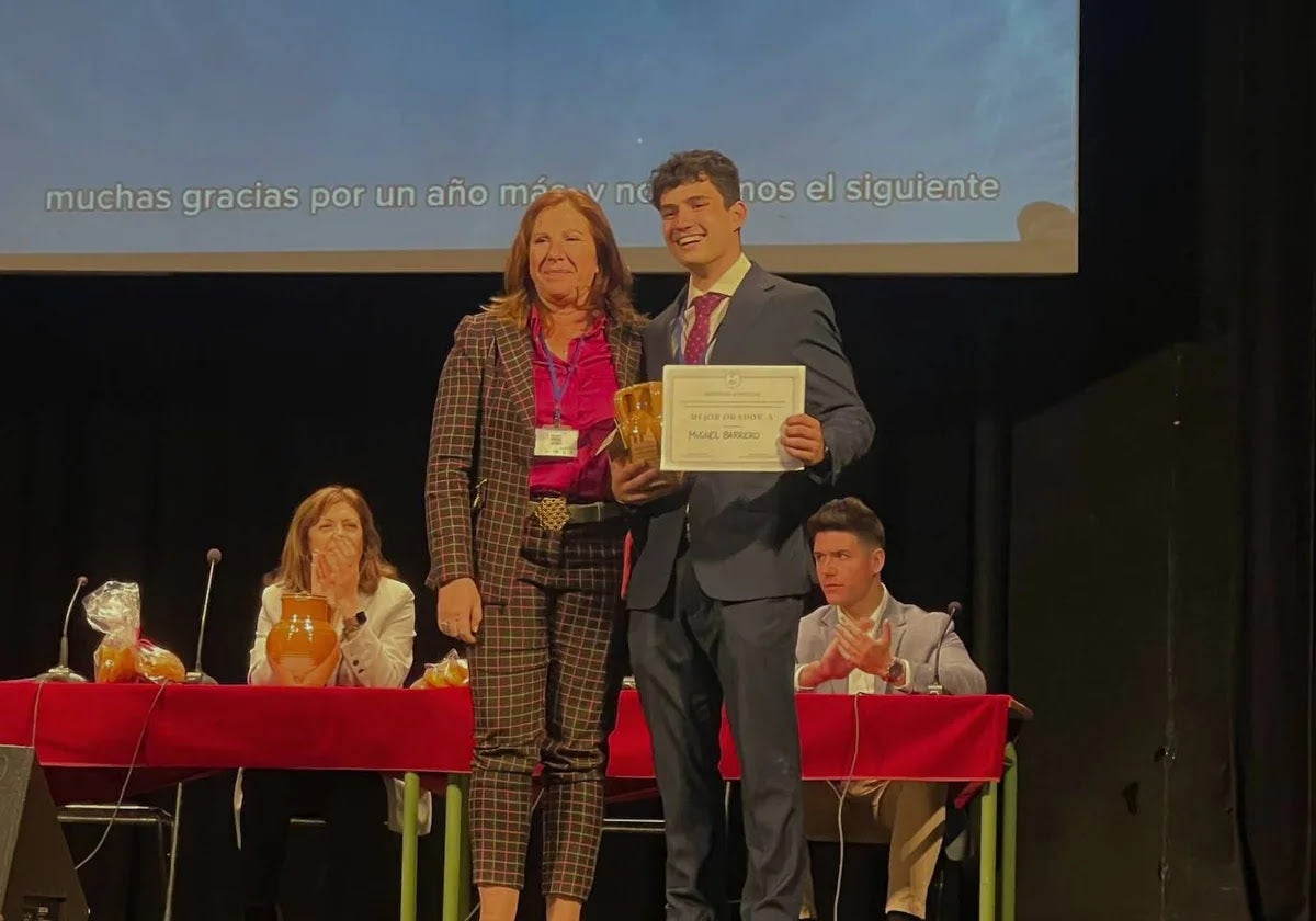 El gaditano Miguel Barrero logra el premio de mejor orador en el torneo de debate Safa