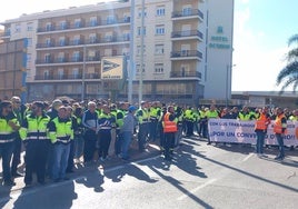 Los trabajadores de Acerinox volverán a las movilizaciones con una gran manifestación el día 1 y una acampada