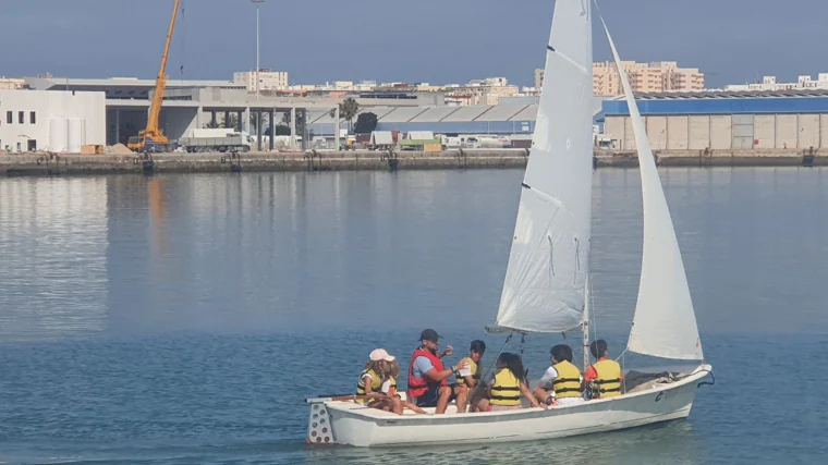 Campamento de verano en el Centro Deportivo y Náutico Elcano de Cádiz: edades, precios y detalles