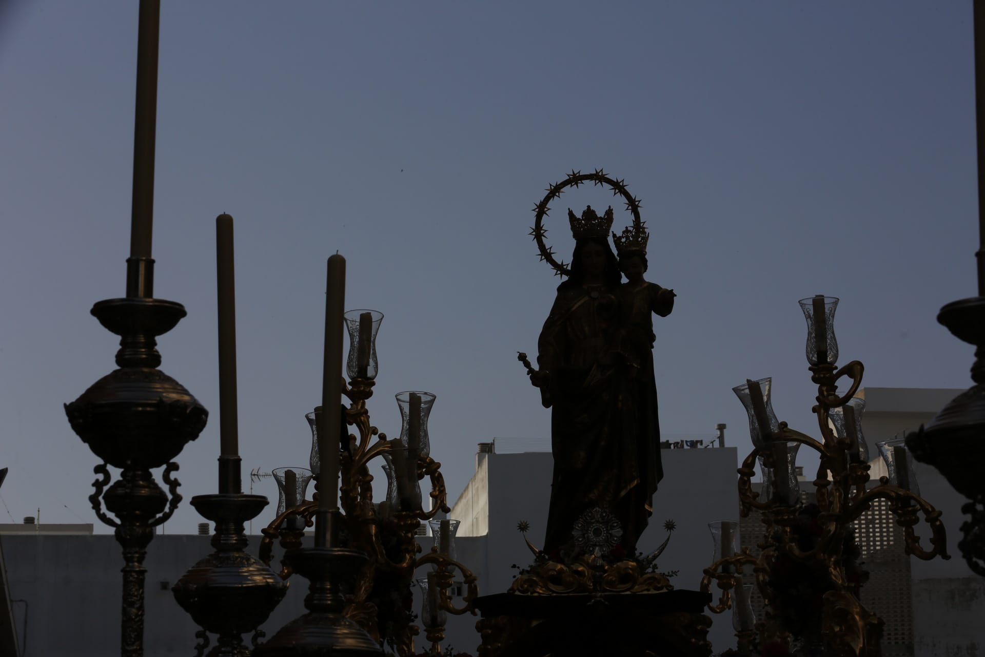 Fotos: Salesianos arropa a su patrona, María Auxiliadora