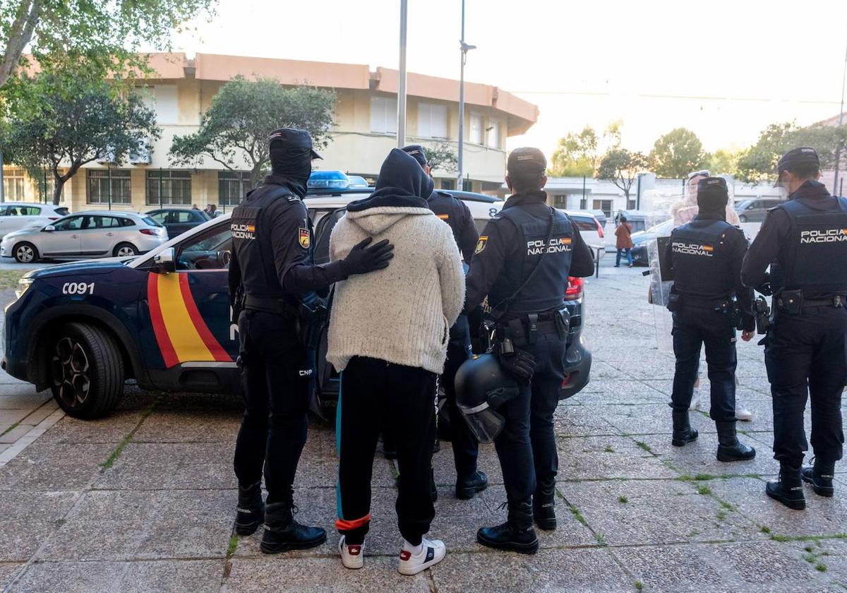 La Policía Nacional destiene a un delincuente