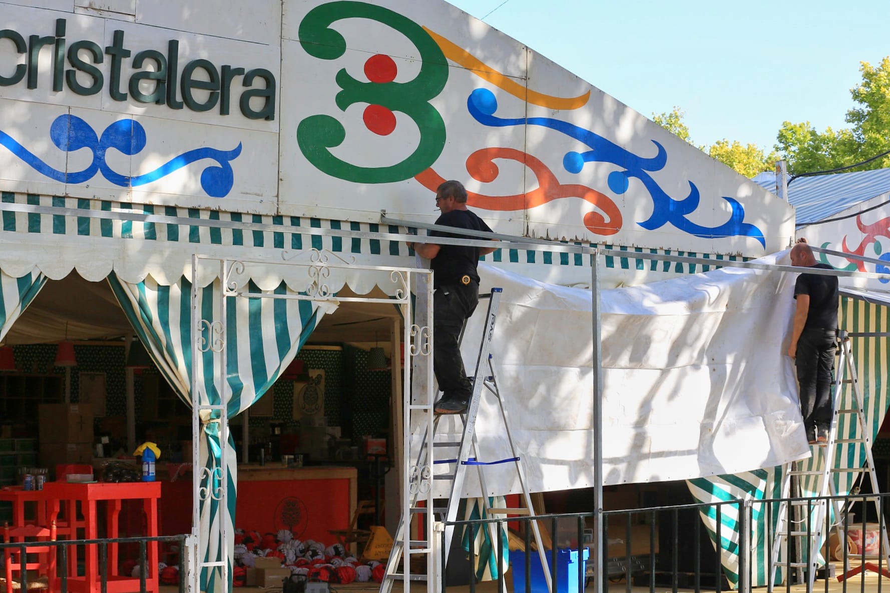 Fotos: El Puerto ultima los preparativos para su Feria