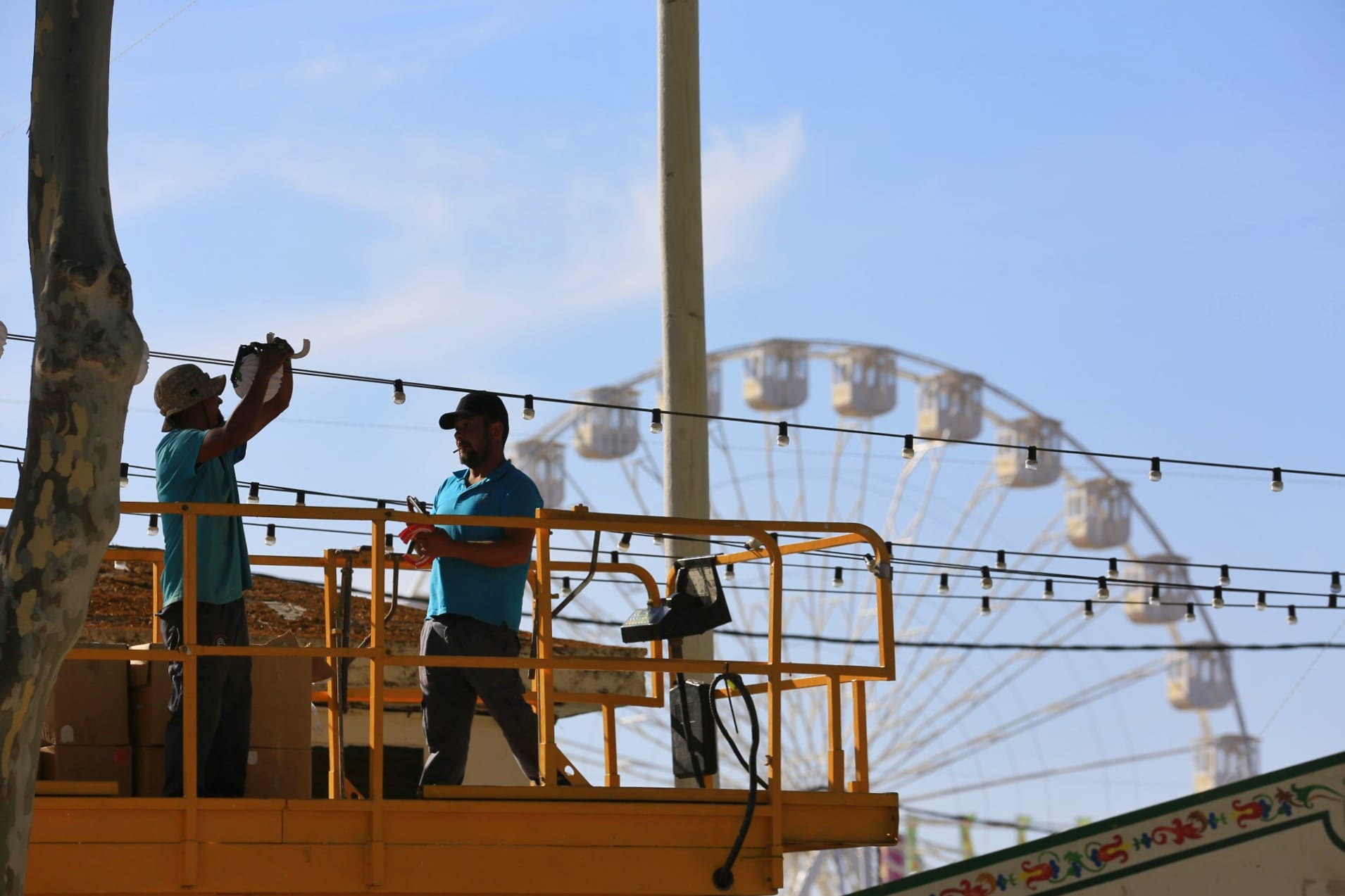 Fotos: El Puerto ultima los preparativos para su Feria