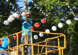 Fotos: El Puerto ultima los preparativos para su Feria