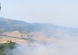 Continúa estabilizado el incendio en Tarifa donde trabajan 80 bomberos para su control