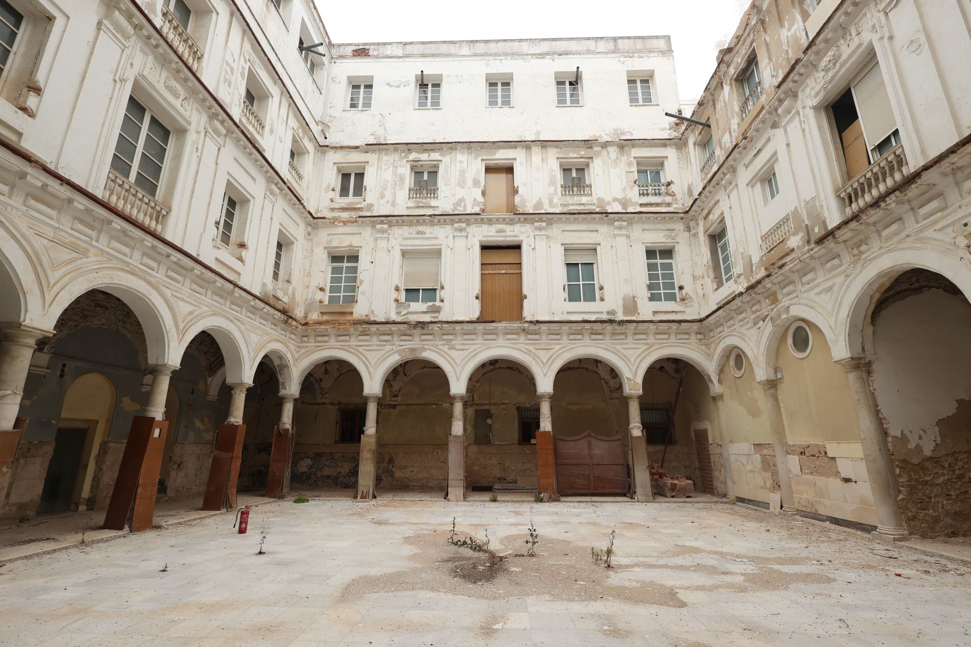 El IES Rosario de Cádiz se convertirá en la escuela de hostelería: este es su estado